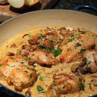 Haut de cuisse de volaille façon coq au riesling