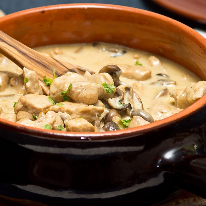 Sot l'y laisse de poulet ail des ours et légumes