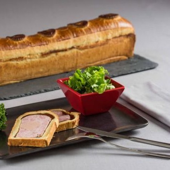 Pâté croûte avec médaillon volaille (sous-vide) (2 tranches/360grs)